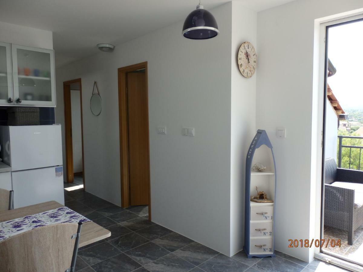 Apartman M&M Milna  Kültér fotó