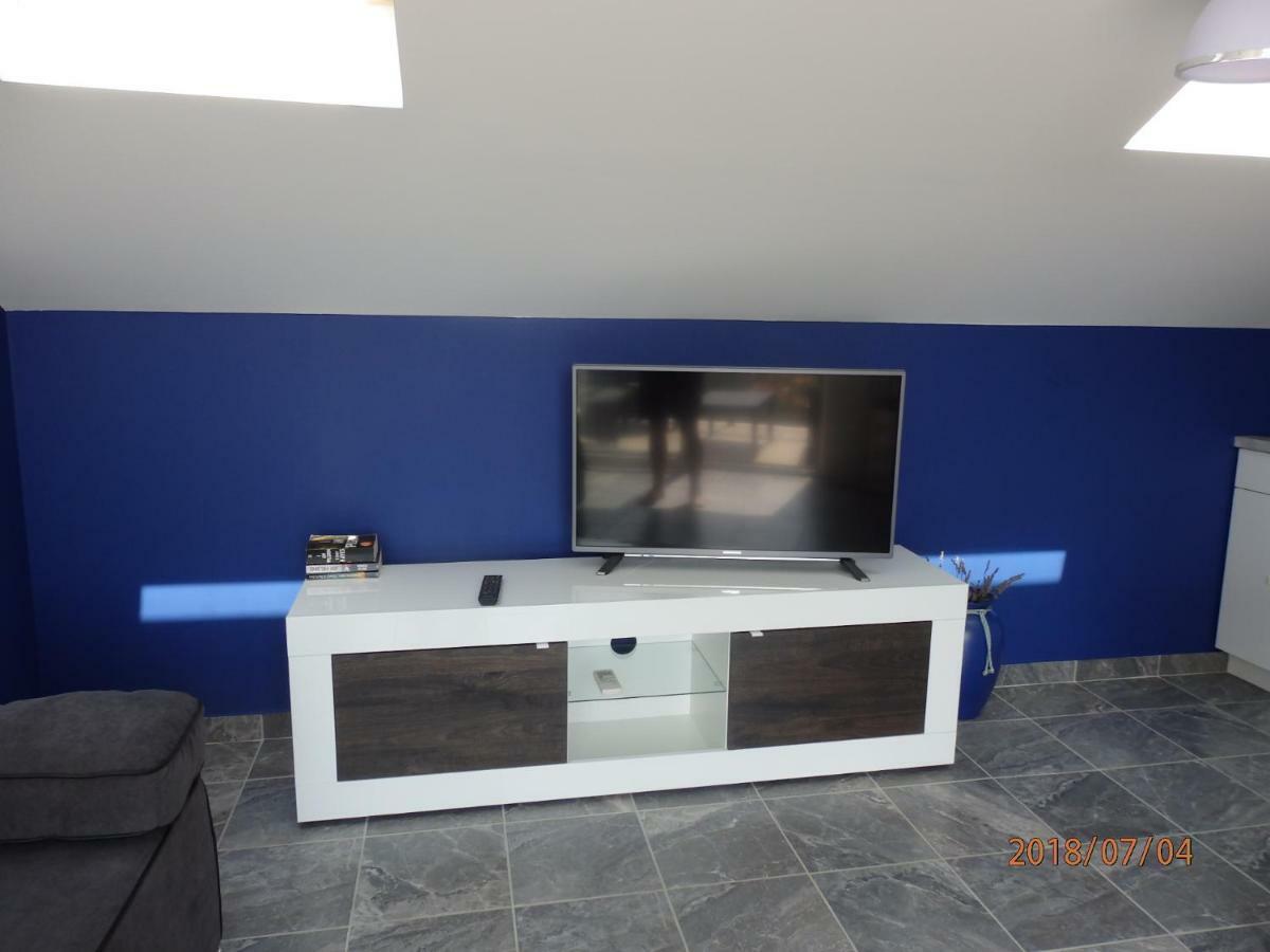 Apartman M&M Milna  Kültér fotó