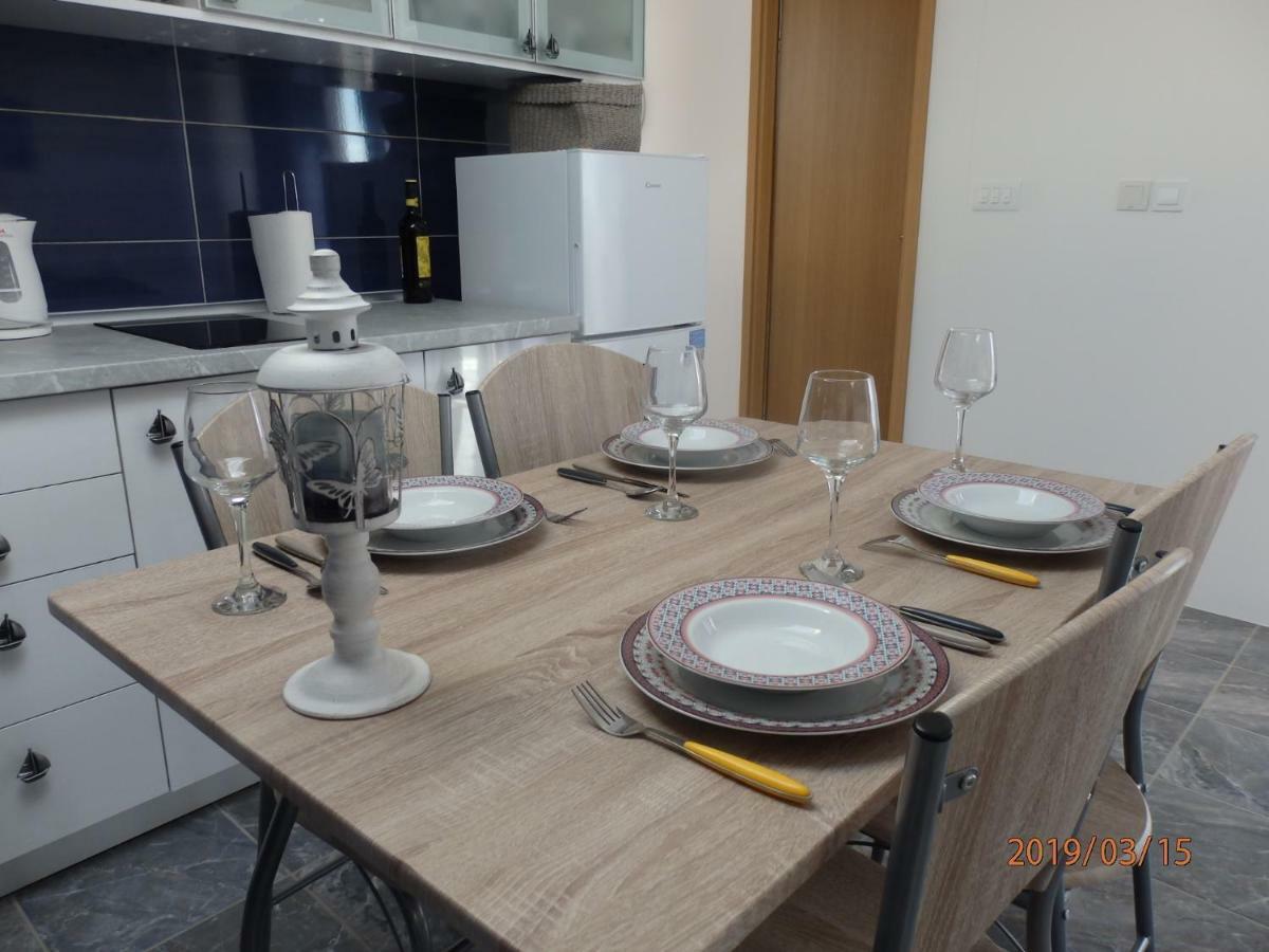 Apartman M&M Milna  Kültér fotó